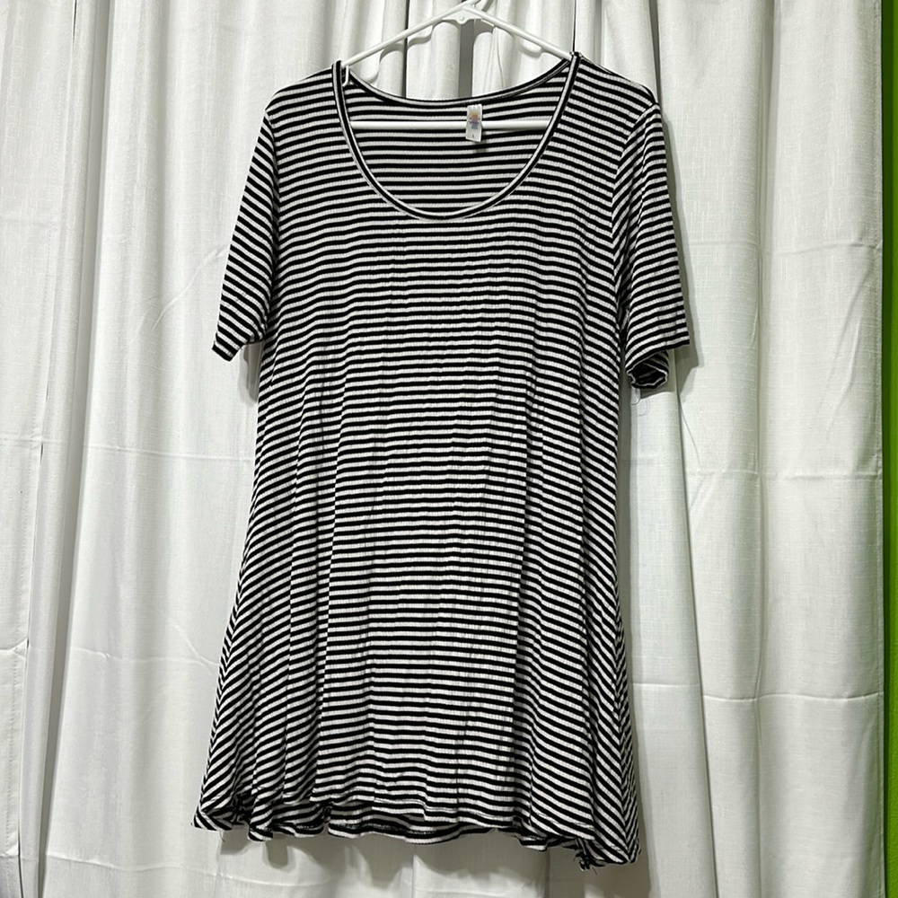 lularoe perfect tee swing top